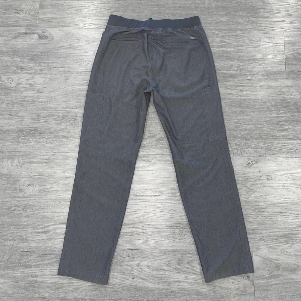 FIGS Axim Cargo Scrub Pant Men’s Medium Gray T2001 Technical Collection